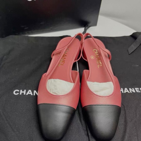CHANEL Pink and Black Slingback Flats - Picture 3 of 6
